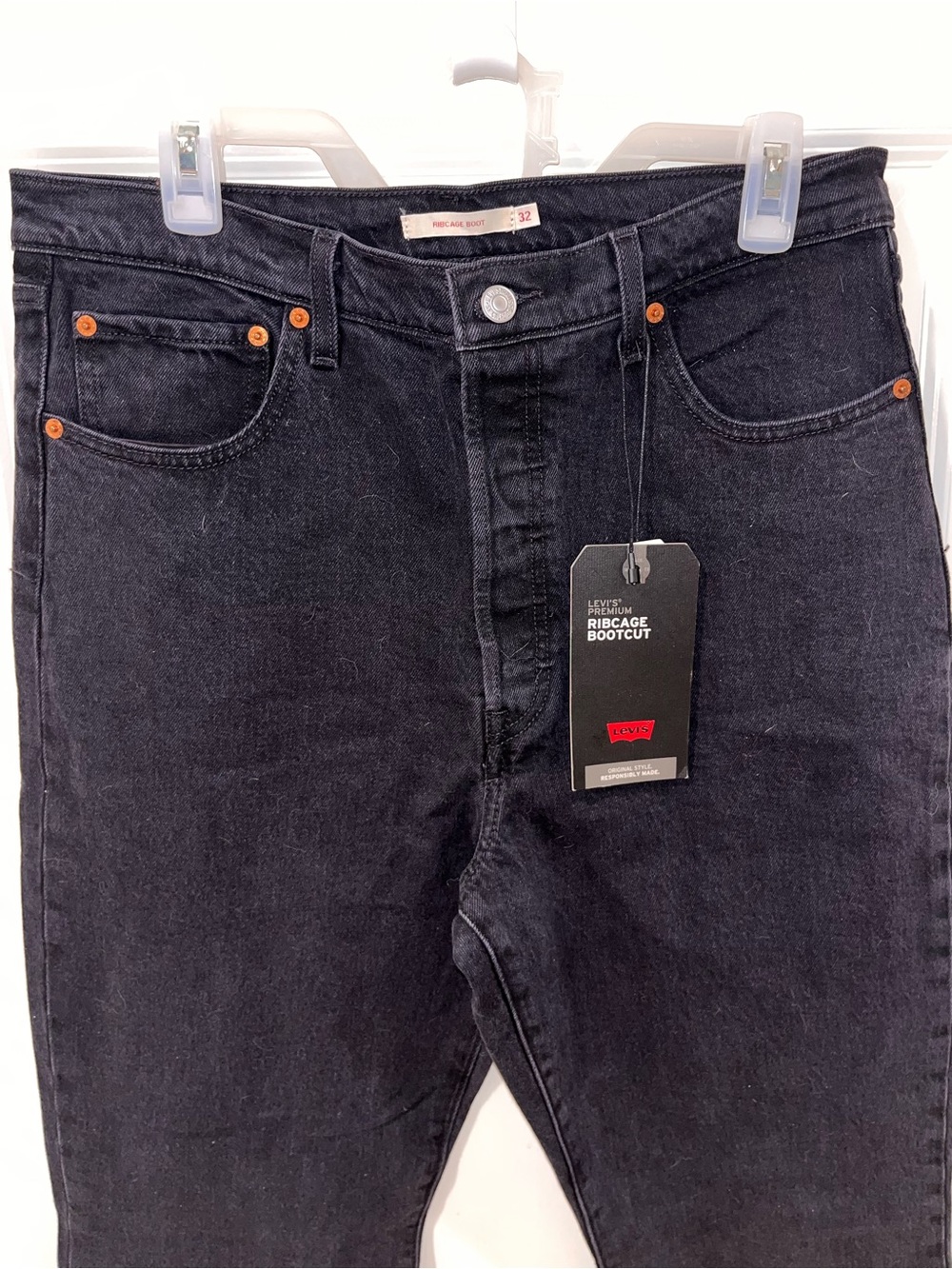 New Levi’s
32x33
LEVI'S
PREMIUM
RIBCAGE BOOTCUT
Black - Picture 3 of 7